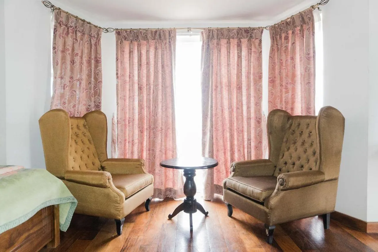Villa Moon Beam Luxury Bungalow Nuwara Eliya