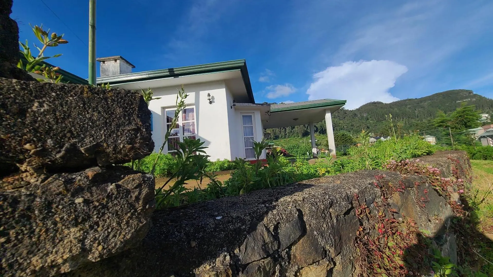 Moon Beam Luxury Bungalow Nuwara Eliya